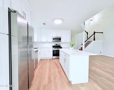 1 Whitemarsh Drive - Photo Thumbnail 24
