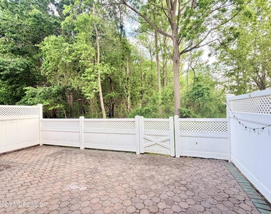 1 Whitemarsh Drive - Photo Thumbnail 33