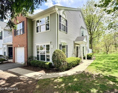 1 Whitemarsh Drive - Photo Thumbnail 2