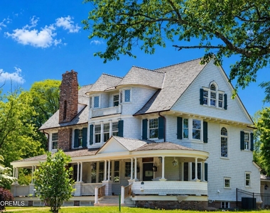 200 Bridlemere Avenue - Photo Thumbnail 1