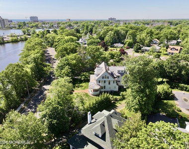 200 Bridlemere Avenue - Photo Thumbnail 24