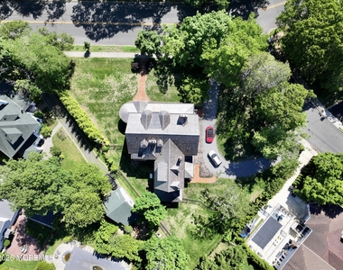 200 Bridlemere Avenue - Photo Thumbnail 26