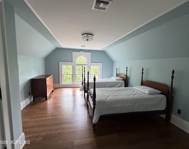 200 Bridlemere Avenue - Photo Thumbnail 18