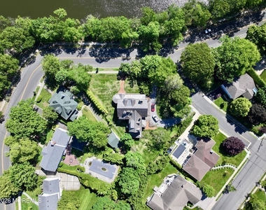 200 Bridlemere Avenue - Photo Thumbnail 27