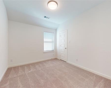 2500 Gaulding Street - Photo Thumbnail 17