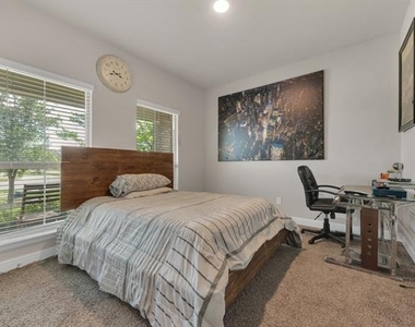300 Clayton Street - Photo Thumbnail 14