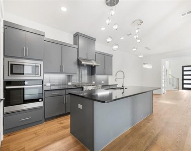 7312 Collin Mckinney Parkway - Photo Thumbnail 4
