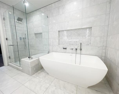 7901 Windrose Avenue - Photo Thumbnail 14