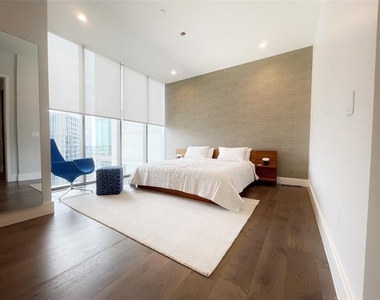 7901 Windrose Avenue - Photo Thumbnail 8