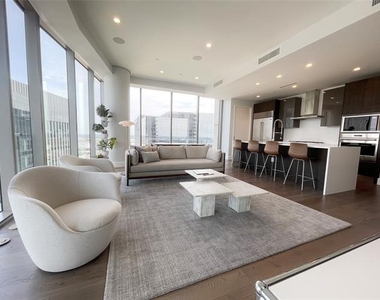 7901 Windrose Avenue - Photo Thumbnail 2