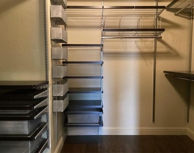 1231 Fowler Street - Photo Thumbnail 19