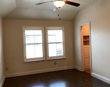 1231 Fowler Street - Photo Thumbnail 20