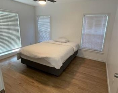 2515 Roanoke Avenue - Photo Thumbnail 16