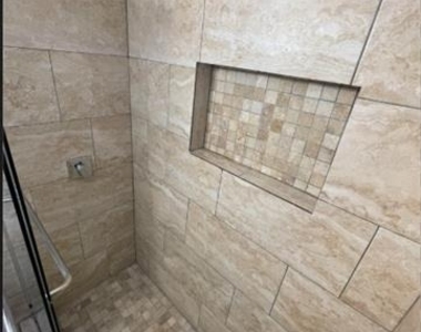 2515 Roanoke Avenue - Photo Thumbnail 14