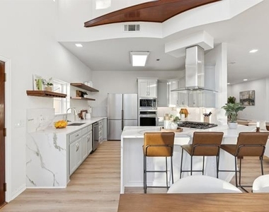 540 Diamond Point Drive - Photo Thumbnail 8