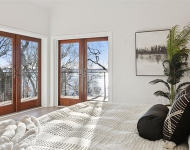 540 Diamond Point Drive - Photo Thumbnail 15