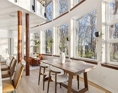 540 Diamond Point Drive - Photo Thumbnail 2