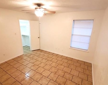3427 Republic Drive - Photo Thumbnail 19