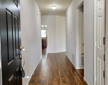 150 Briar Grove Drive - Photo Thumbnail 5
