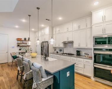 2425 Longspur Drive - Photo Thumbnail 2