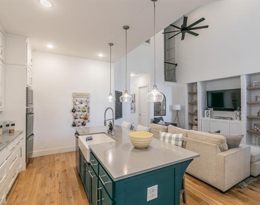 2425 Longspur Drive - Photo Thumbnail 3