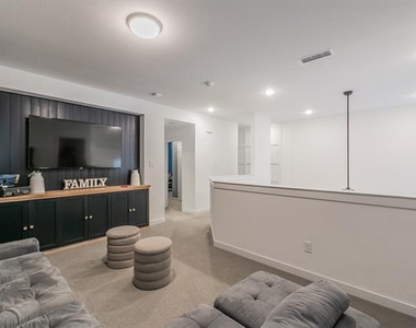 2425 Longspur Drive - Photo Thumbnail 16