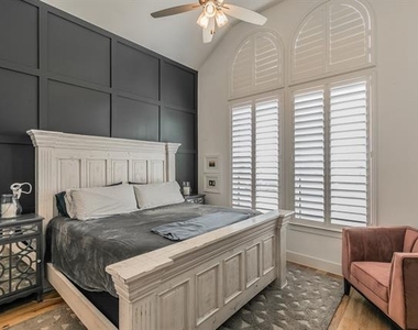 2425 Longspur Drive - Photo Thumbnail 7