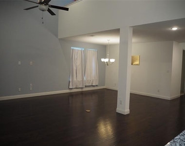 3721 Wildridge Boulevard - Photo Thumbnail 8