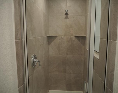 3721 Wildridge Boulevard - Photo Thumbnail 17