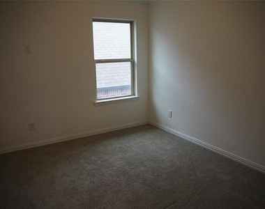 3721 Wildridge Boulevard - Photo Thumbnail 32