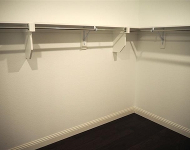 3721 Wildridge Boulevard - Photo Thumbnail 19