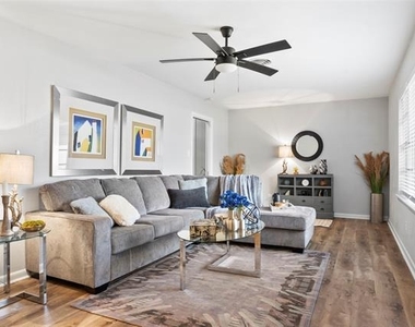4017 Welch Avenue - Photo Thumbnail 5