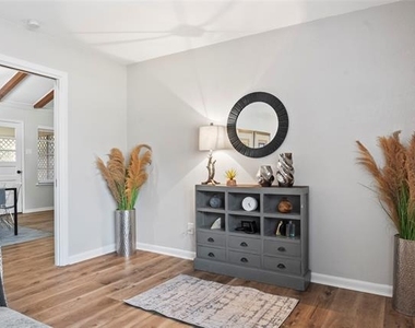 4017 Welch Avenue - Photo Thumbnail 8