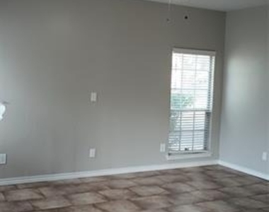 3617 W Northgate Drive - Photo Thumbnail 3