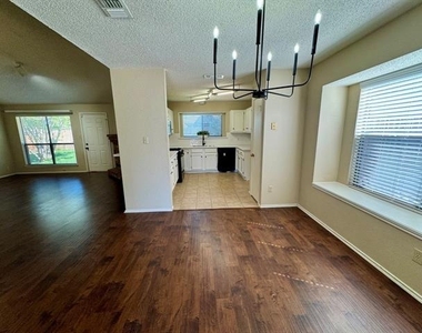 5028 Coker Drive - Photo Thumbnail 3