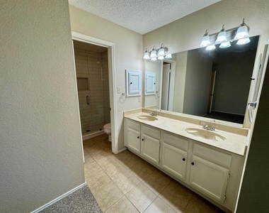 5028 Coker Drive - Photo Thumbnail 10