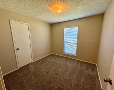 5028 Coker Drive - Photo Thumbnail 6