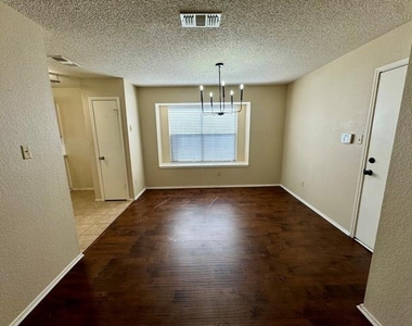 5028 Coker Drive - Photo Thumbnail 2