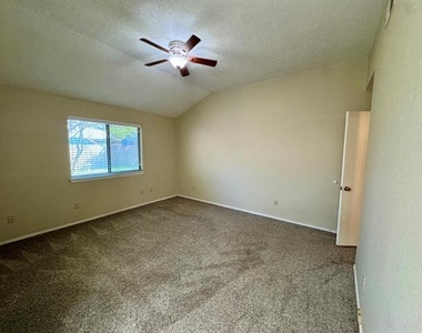 5028 Coker Drive - Photo Thumbnail 7