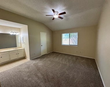 5028 Coker Drive - Photo Thumbnail 9