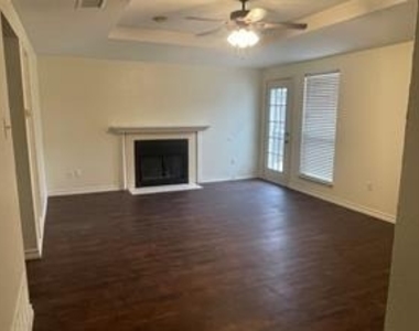 5412 Village Green Drive - Photo Thumbnail 3