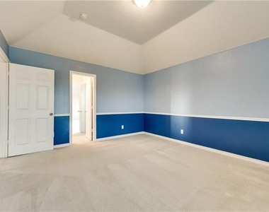 1000 Attica Lane - Photo Thumbnail 17