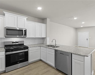 1205 Morgan Dr - Photo Thumbnail 8