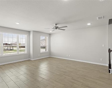 1205 Morgan Dr - Photo Thumbnail 4