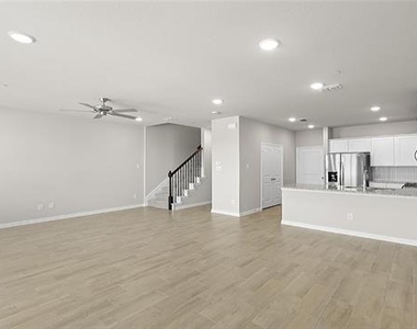 1205 Morgan Dr - Photo Thumbnail 2