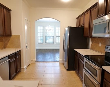 133 Meadow Crest Drive - Photo Thumbnail 3