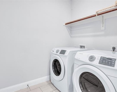 1228 Arrowwood Drive - Photo Thumbnail 13