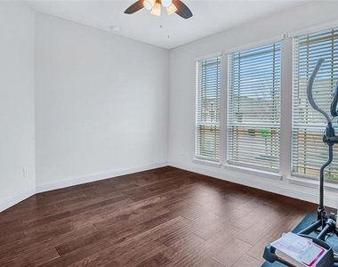 1228 Arrowwood Drive - Photo Thumbnail 3