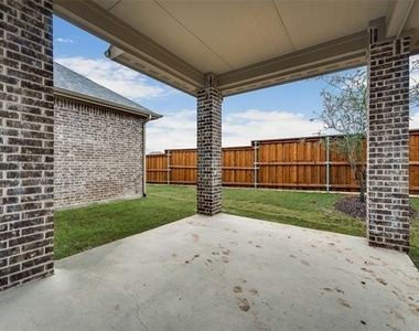 5901 The Esplanade Drive - Photo Thumbnail 33