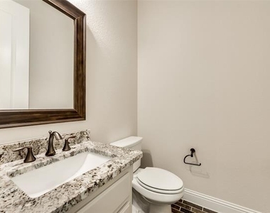 5901 The Esplanade Drive - Photo Thumbnail 23